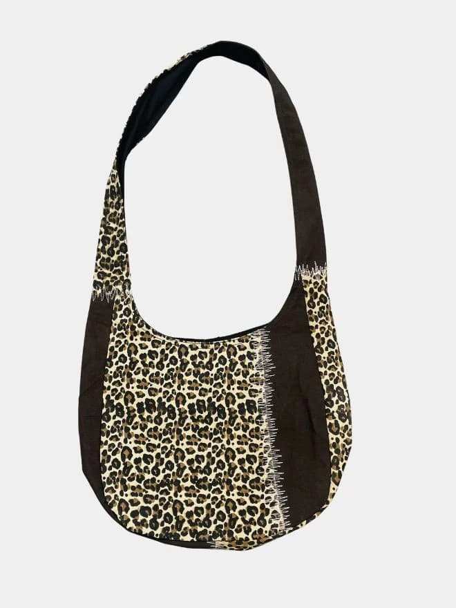 Leo Sling Bag thumbnail 3